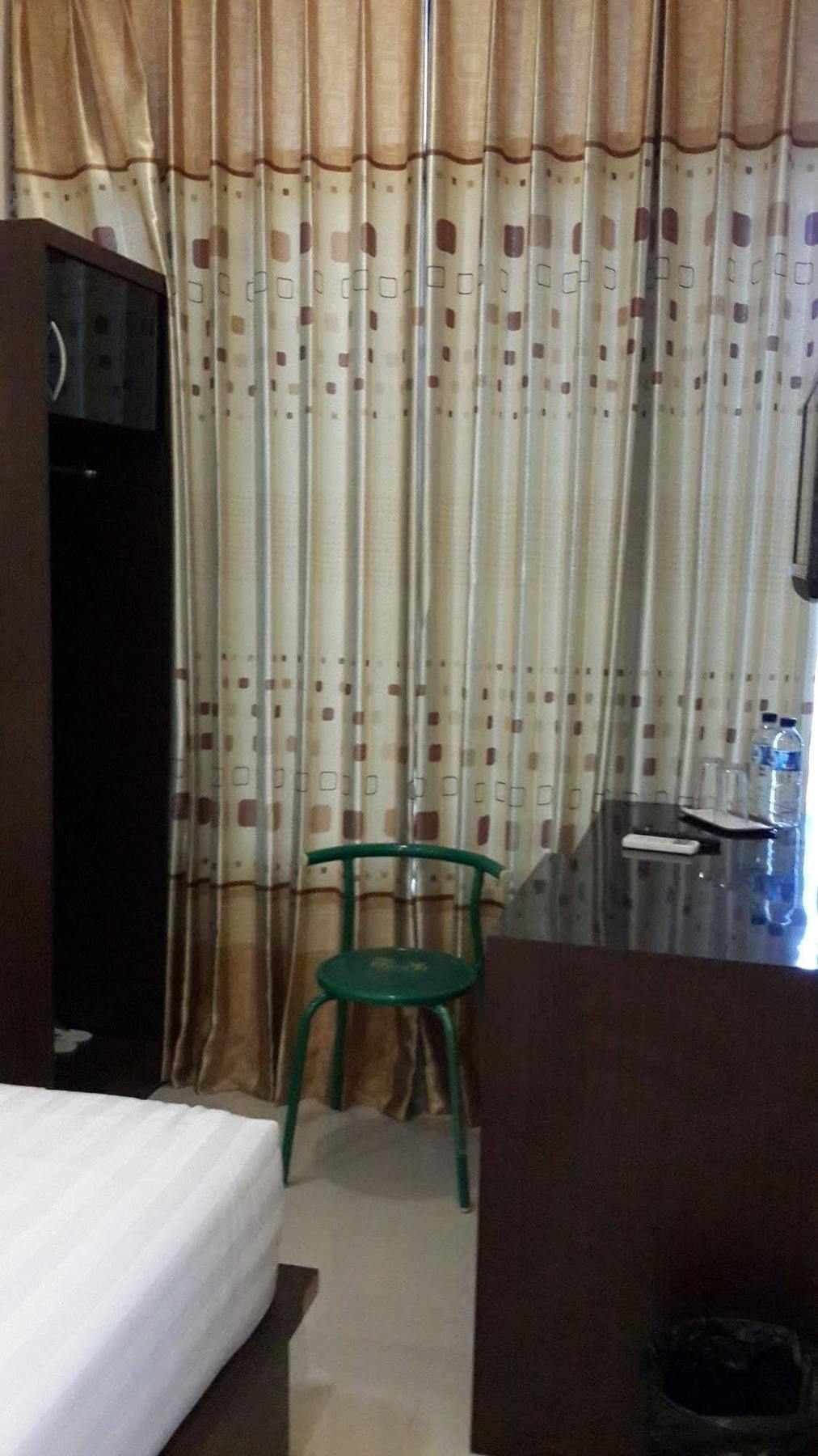 Reddoorz Plus @ Paal 2 Manado Extérieur photo